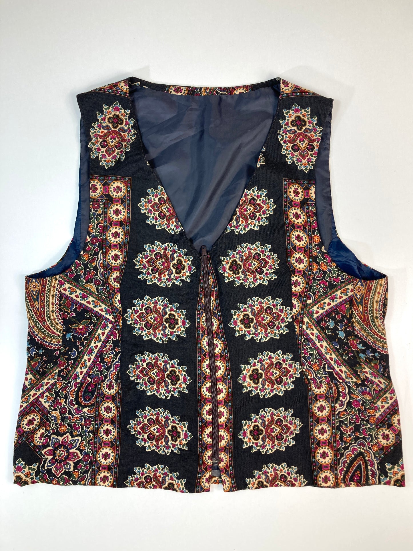 VINTAGE HANDMADE FOLKCORE PAISLEY VEST