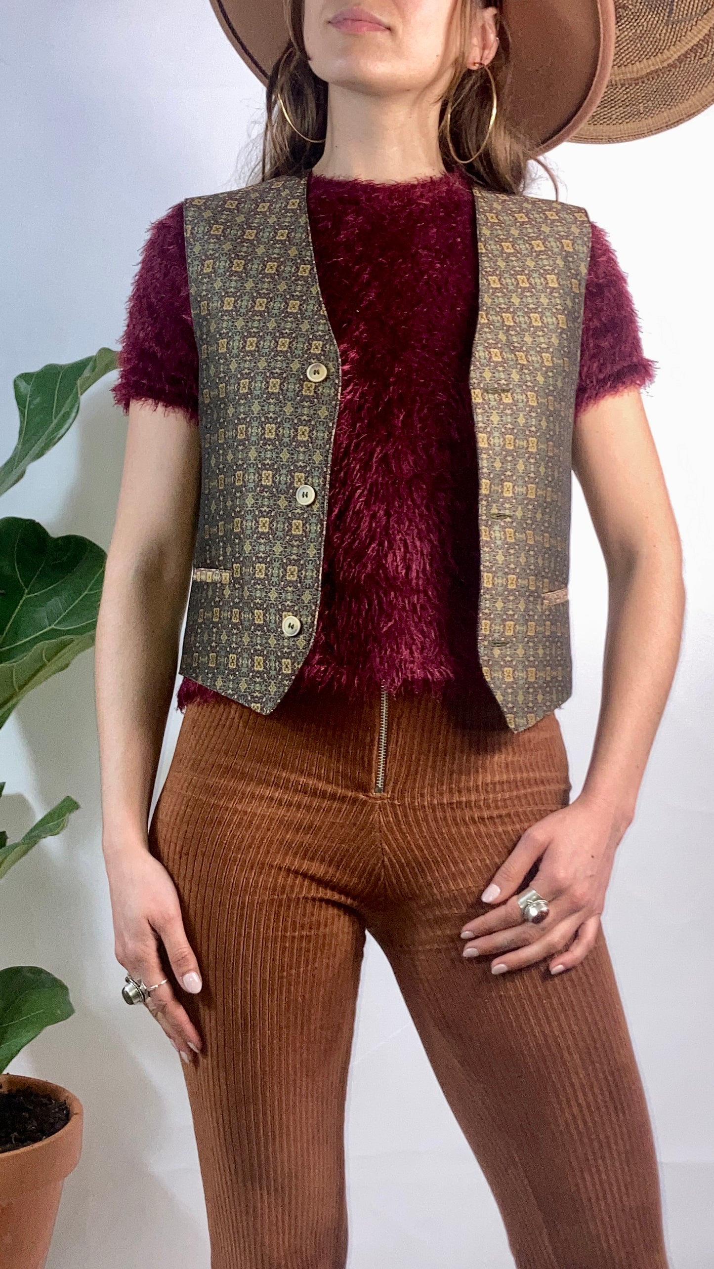 VINTAGE GOLDEN CLASSICAL GEOMETRIC VEST