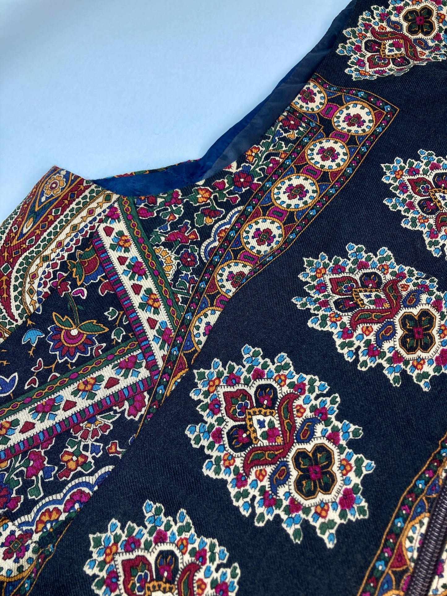 VINTAGE HANDMADE FOLKCORE PAISLEY VEST